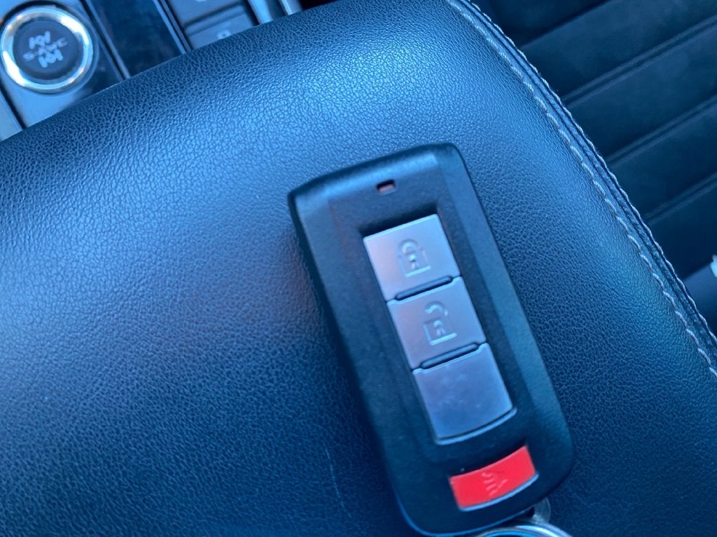 2020 Mitsubishi Outlander SE