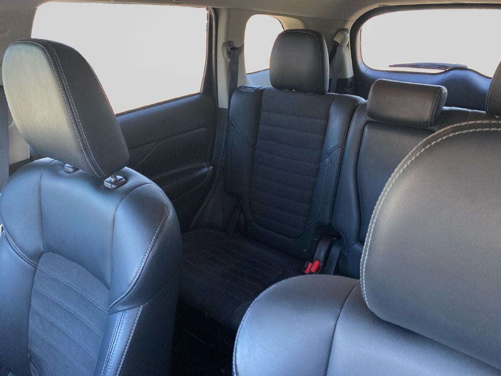 2020 Mitsubishi Outlander SE
