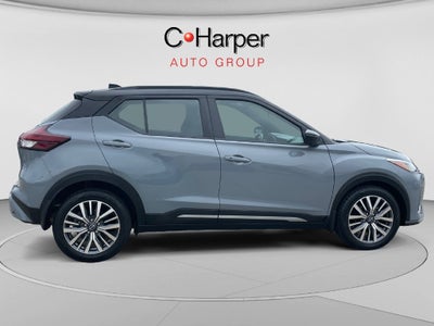 2023 Nissan Kicks SR