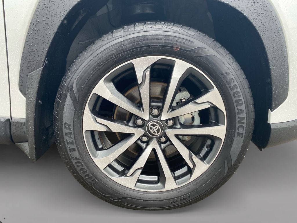 2023 Toyota Corolla Cross XLE