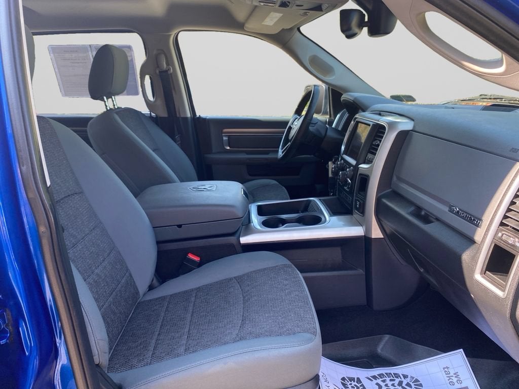 2017 RAM 1500 Big Horn Crew Cab 4x4 5'7" Box