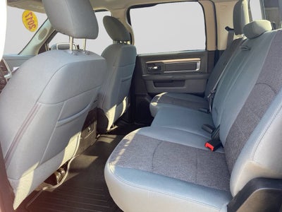 2017 RAM 1500 Big Horn Crew Cab 4x4 5'7" Box