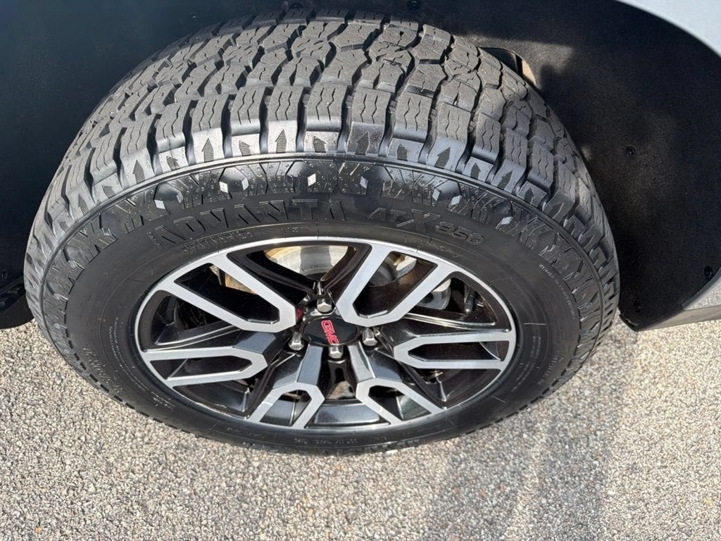 2023 GMC Yukon XL AT4