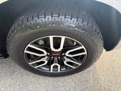 2023 GMC Yukon XL AT4