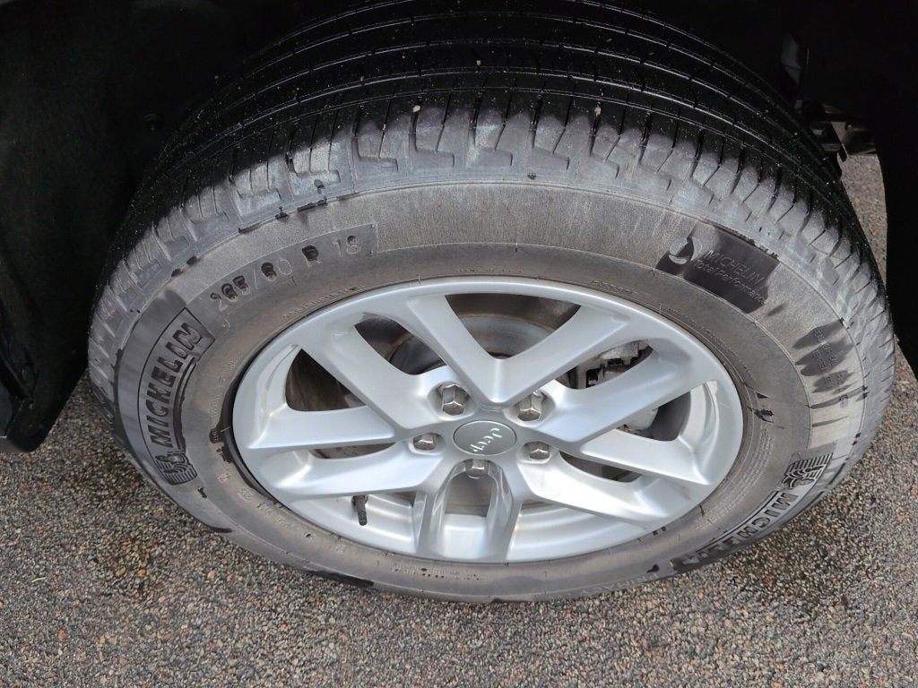 2024 Jeep Grand Cherokee Laredo X 4x4