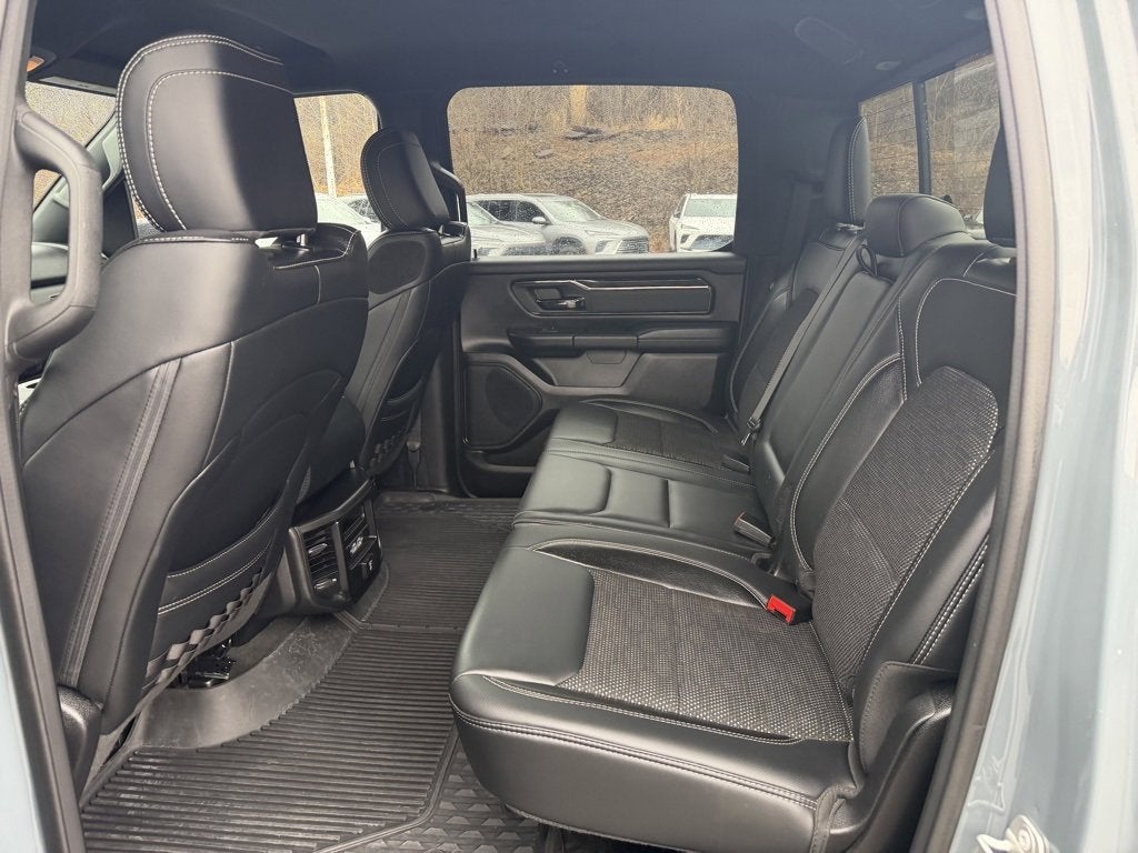 2021 RAM 1500 Big Horn Crew Cab 4x4 5'7" Box