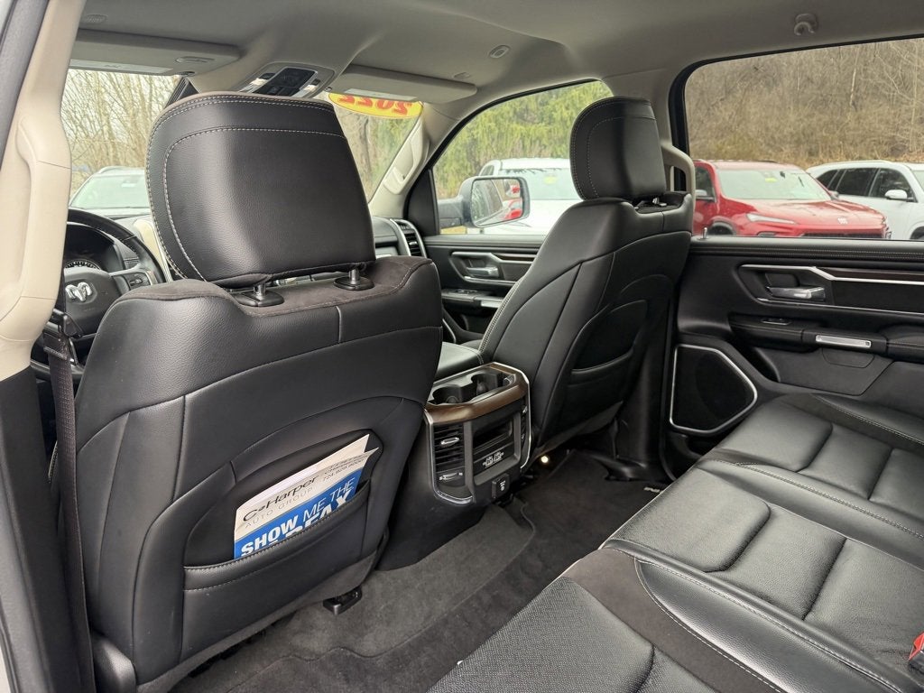 2022 RAM 1500 Laramie Crew Cab 4x4 5'7" Box