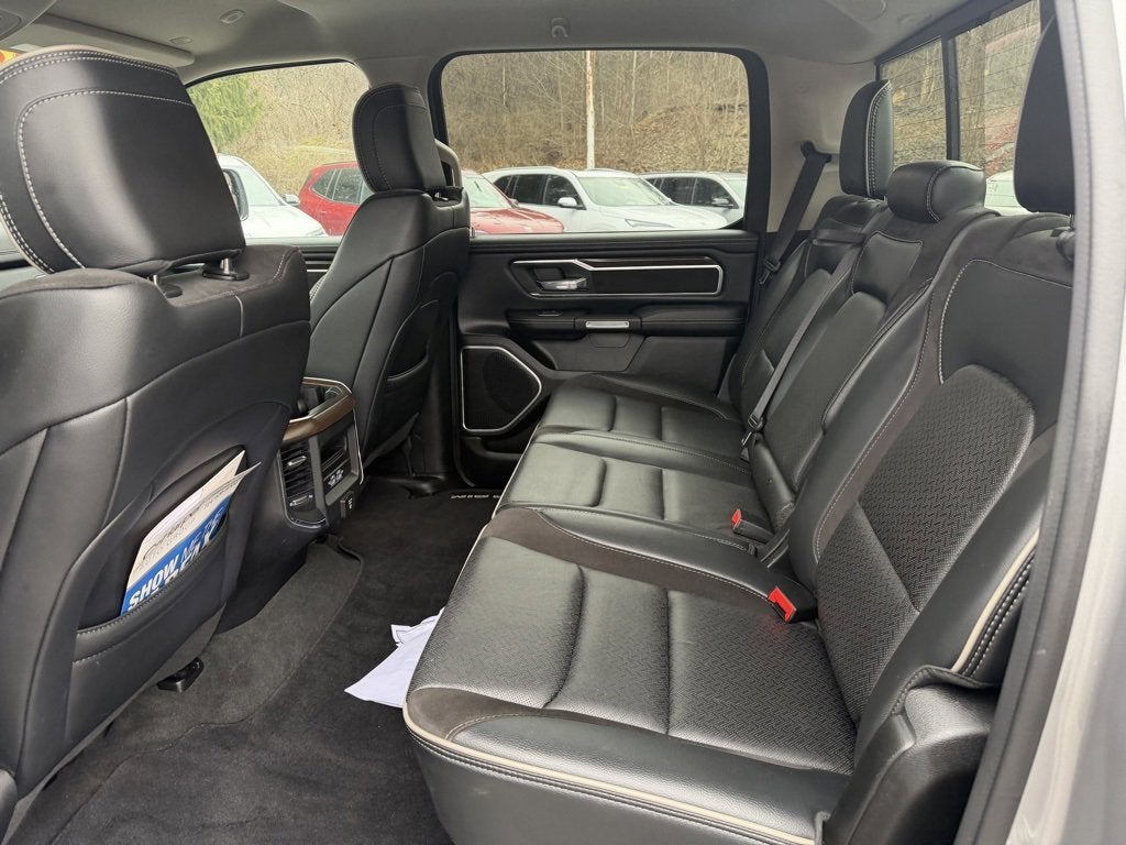 2022 RAM 1500 Laramie Crew Cab 4x4 5'7" Box