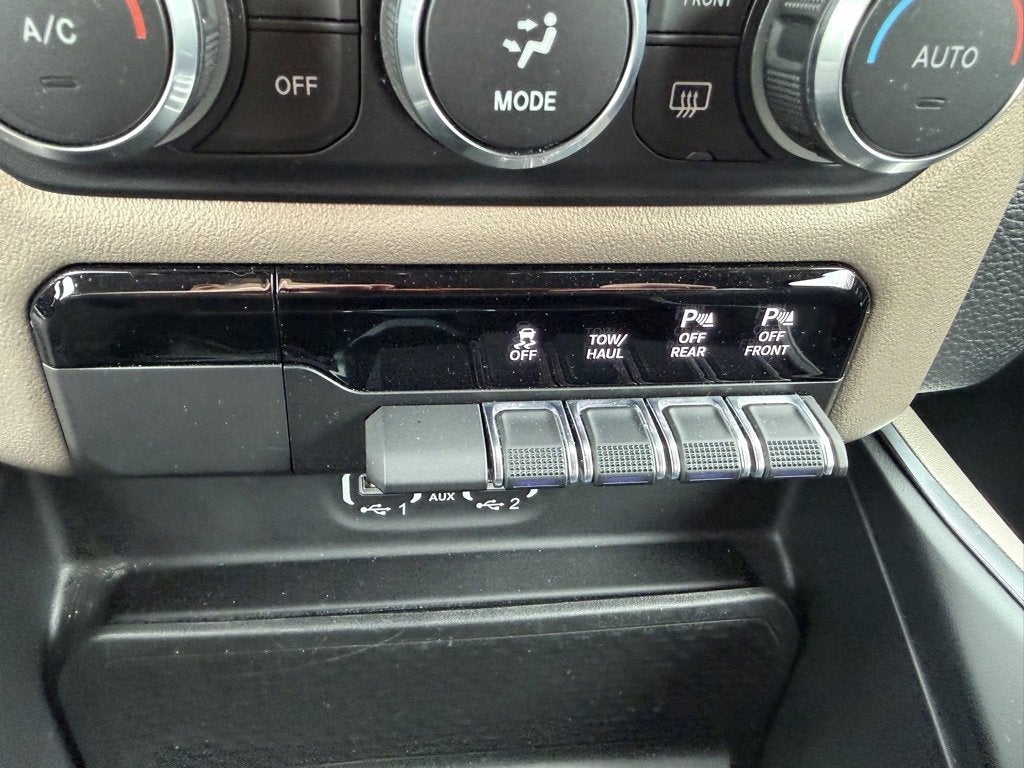 2022 RAM 1500 Laramie Crew Cab 4x4 5'7" Box