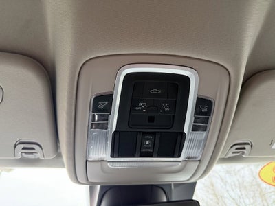 2022 RAM 1500 Laramie Crew Cab 4x4 5'7" Box