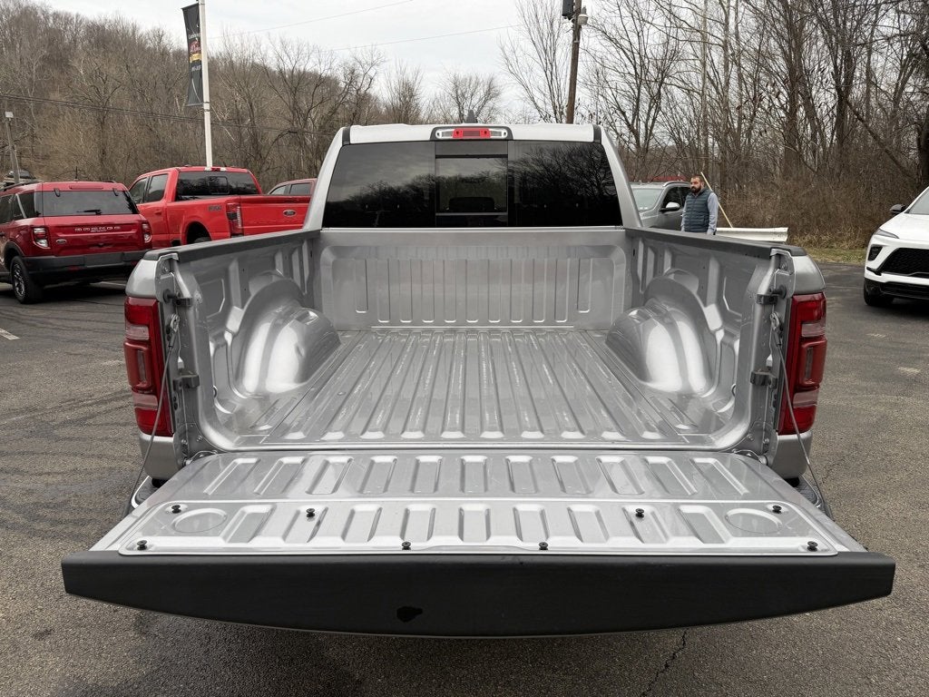 2022 RAM 1500 Laramie Crew Cab 4x4 5'7" Box