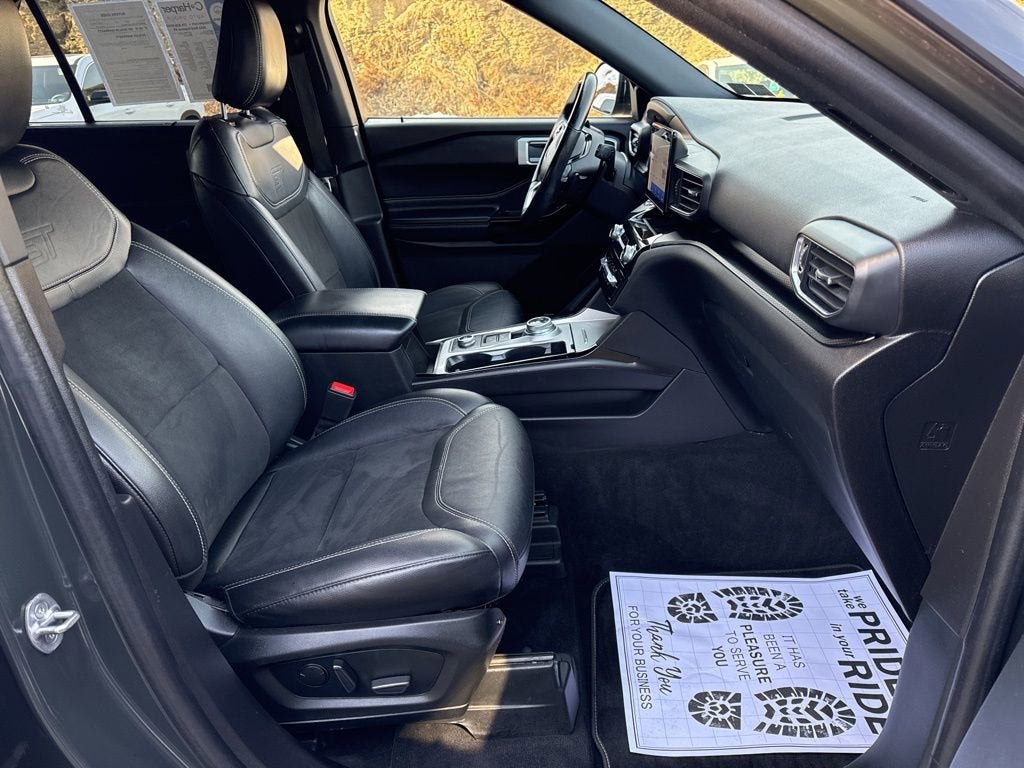 2022 Ford Explorer ST