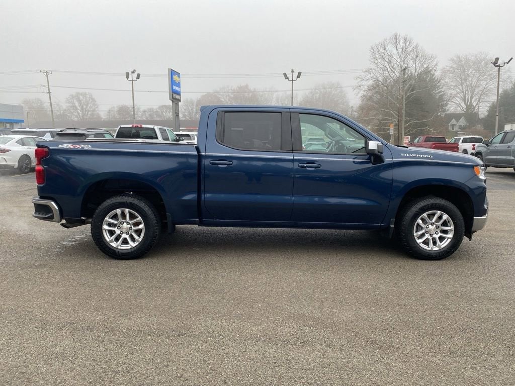 2022 Chevrolet Silverado 1500 LT (2FL)