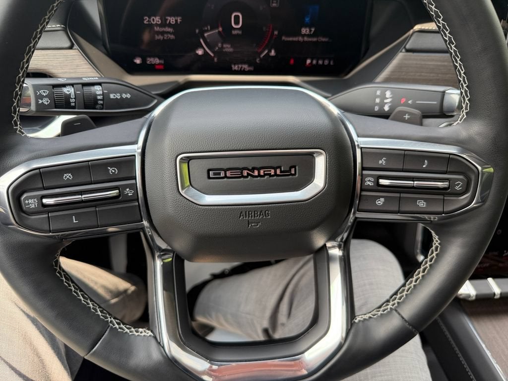 2024 GMC Acadia Denali