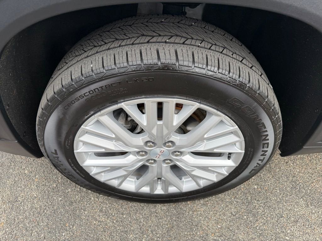 2024 GMC Acadia Elevation