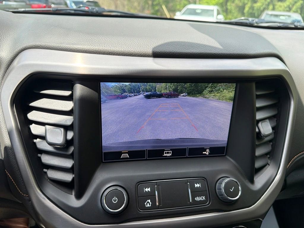2023 GMC Acadia AT4