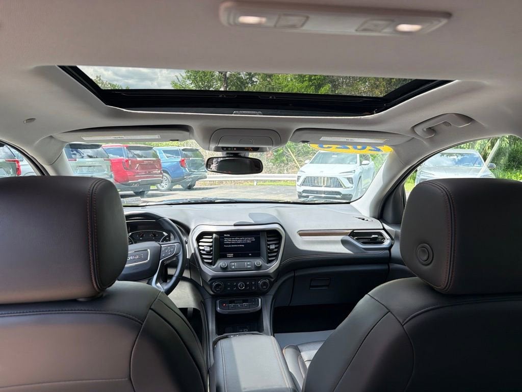 2023 GMC Acadia AT4