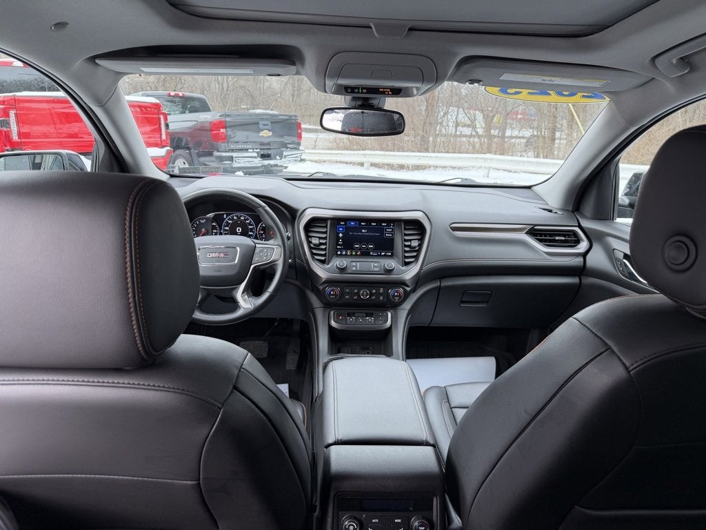 2023 GMC Acadia AT4