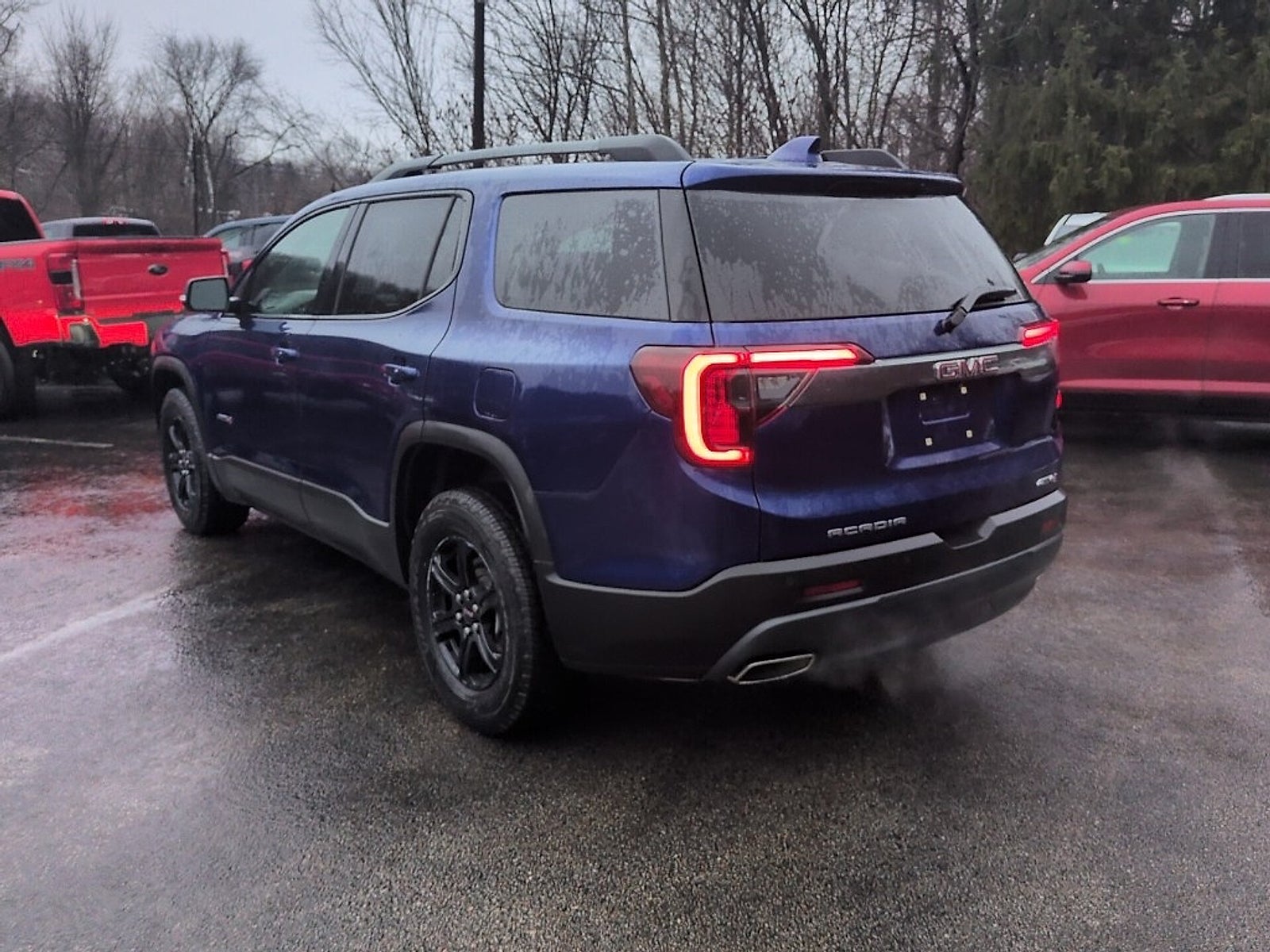 2023 GMC Acadia AT4