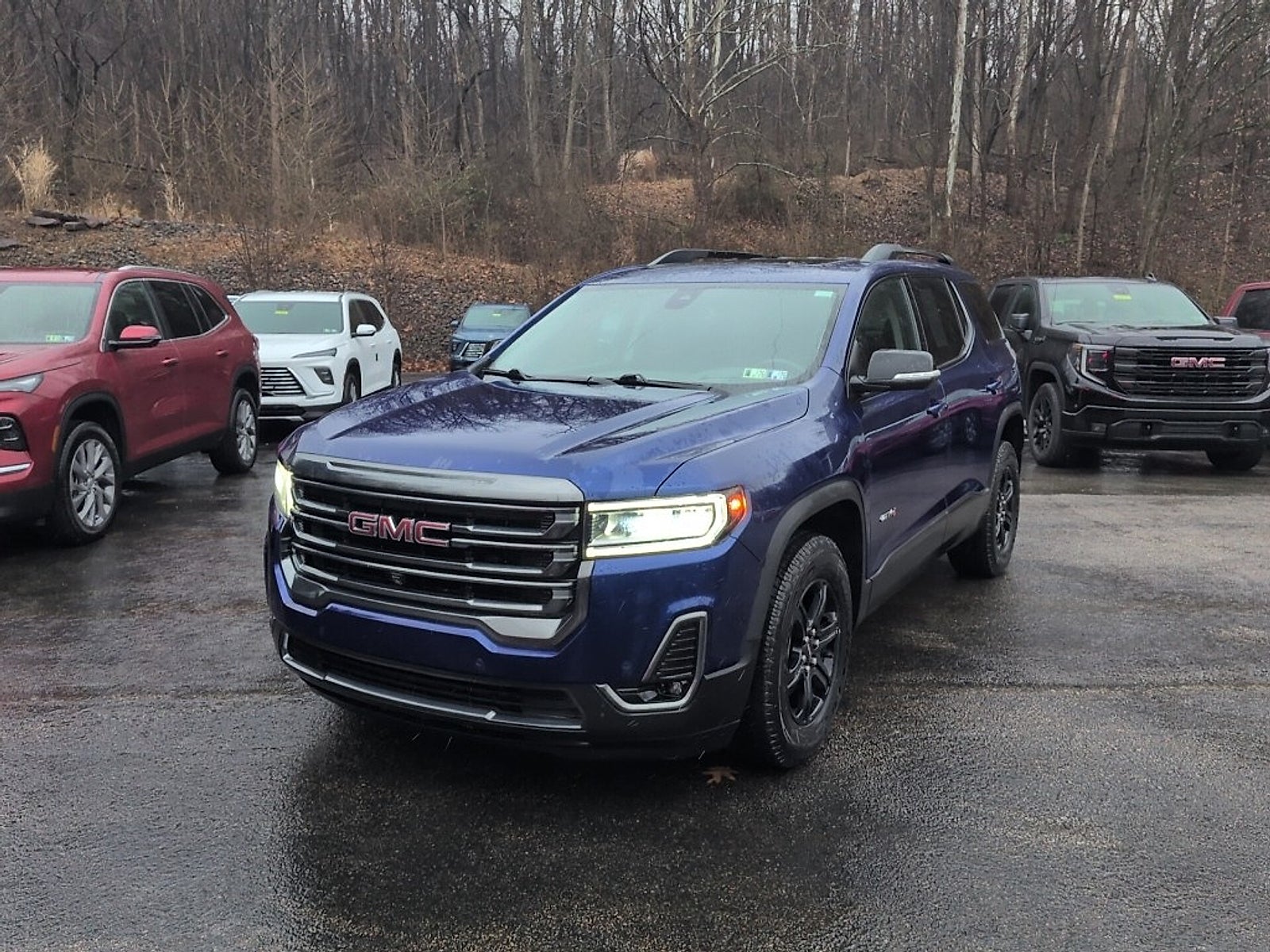 2023 GMC Acadia AT4