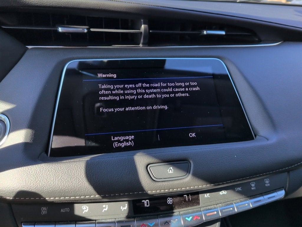 2023 Cadillac XT4 Luxury