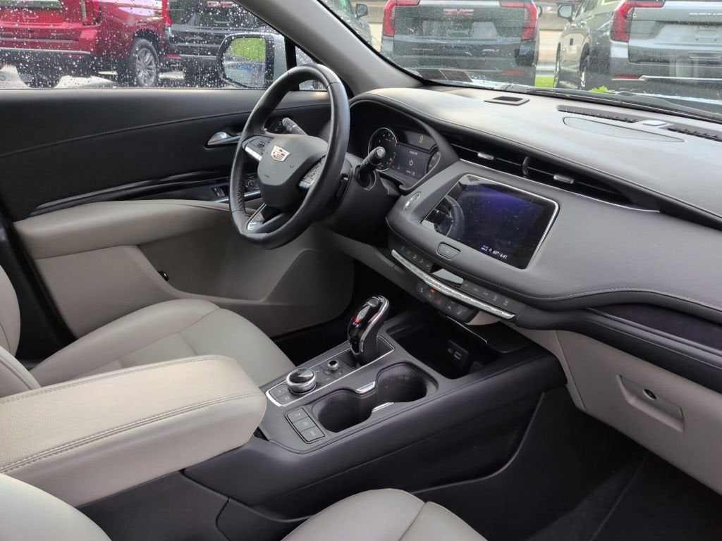 2023 Cadillac XT4 Luxury
