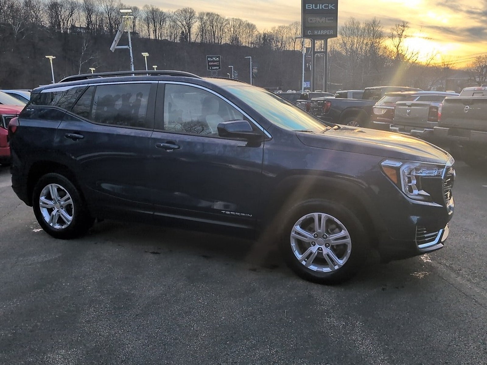 2022 GMC Terrain SLE
