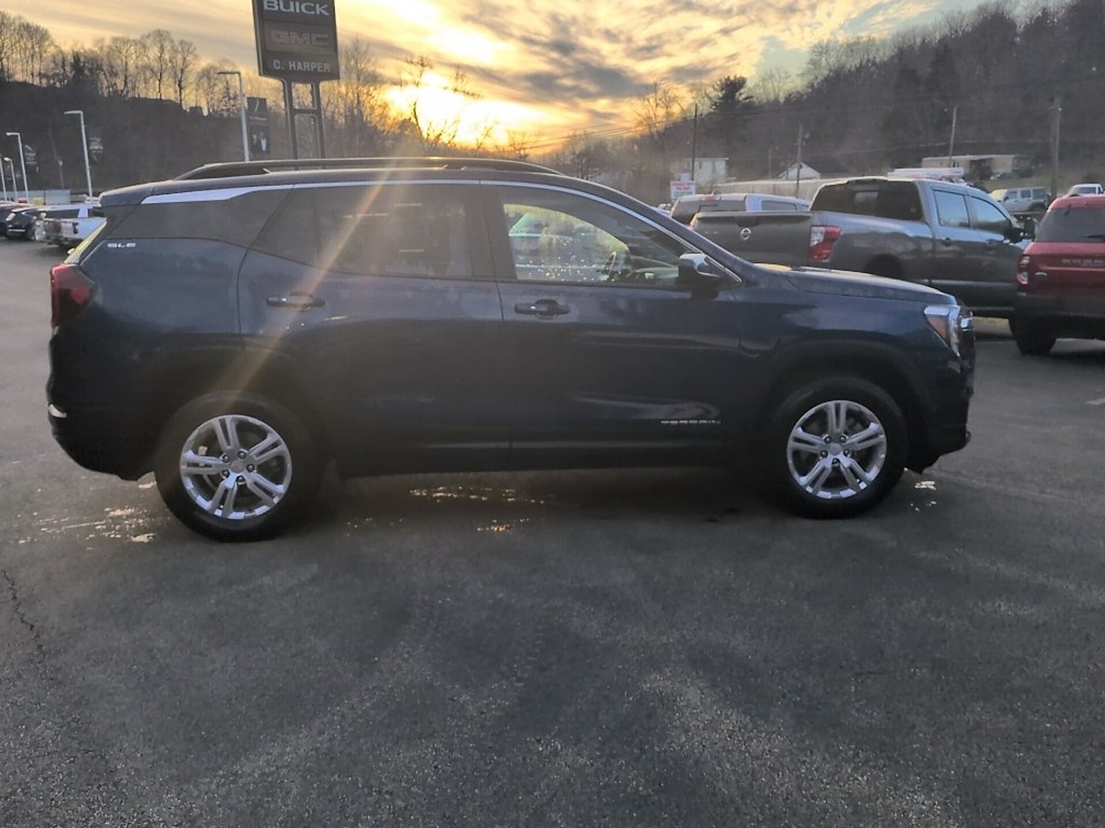 2022 GMC Terrain SLE