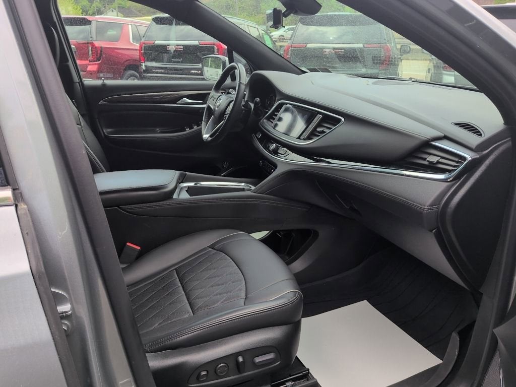 2024 Buick Enclave Avenir