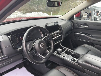 2023 Nissan Pathfinder SL 4WD