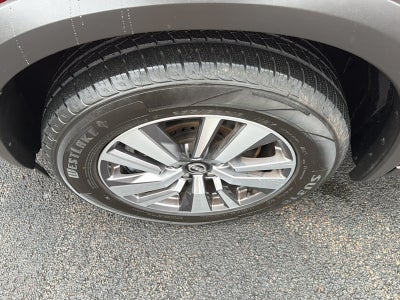 2023 Nissan Pathfinder SL 4WD