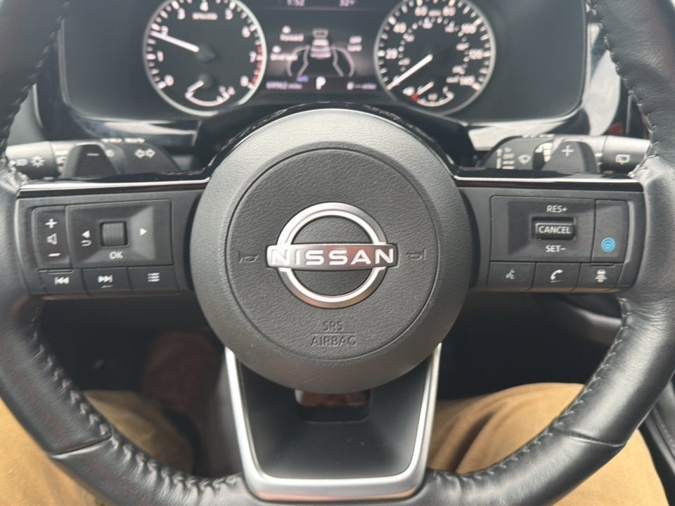 2023 Nissan Pathfinder SL 4WD