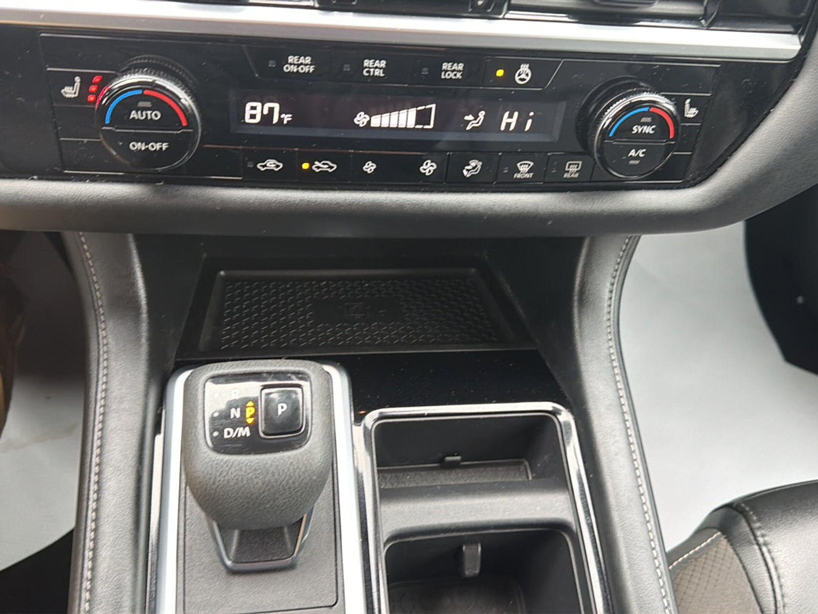 2023 Nissan Pathfinder SL 4WD