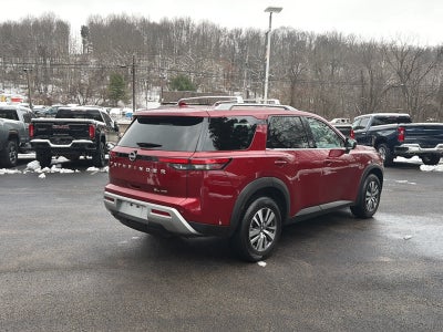 2023 Nissan Pathfinder SL 4WD