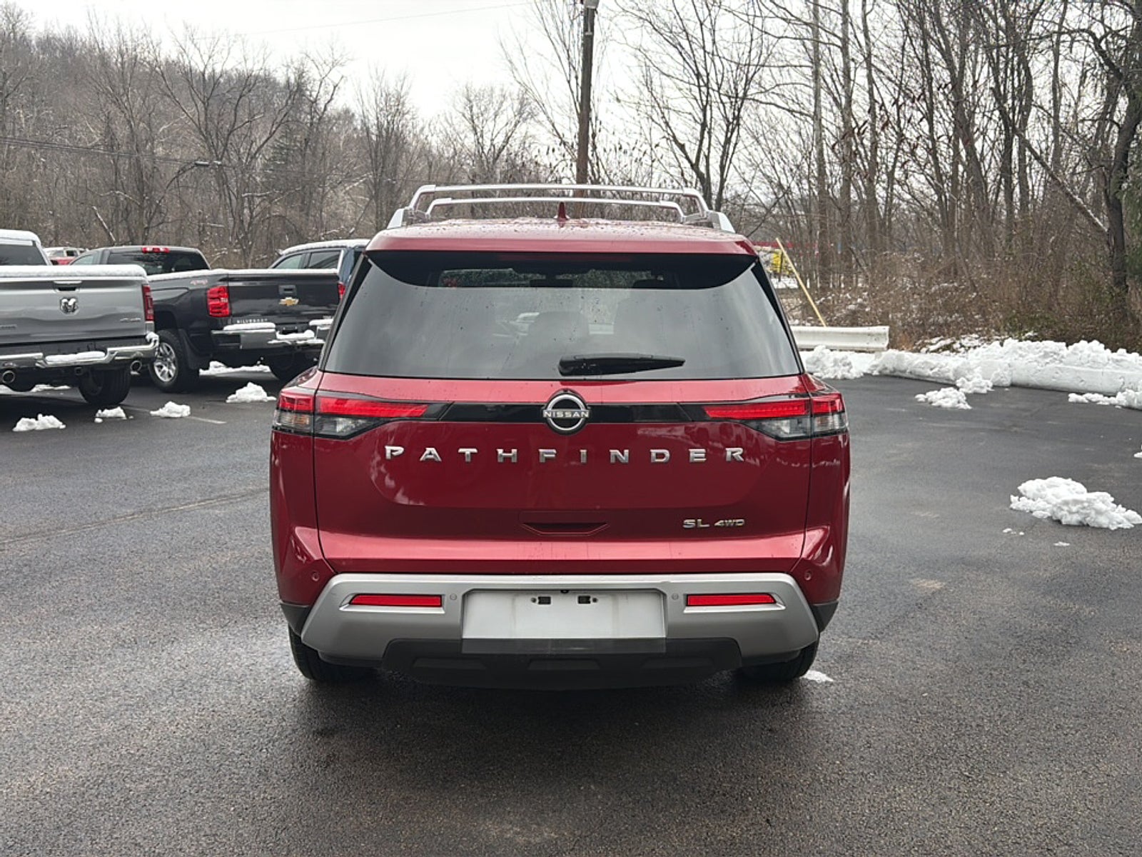 2023 Nissan Pathfinder SL 4WD