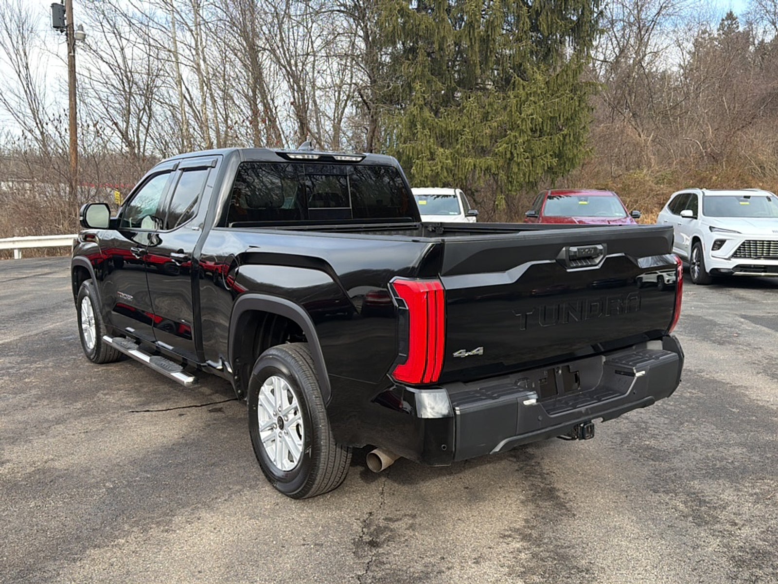 2024 Toyota Tundra 4WD SR5