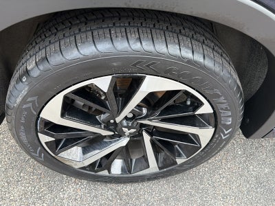 2023 Mitsubishi Outlander PHEV SEL S-AWC