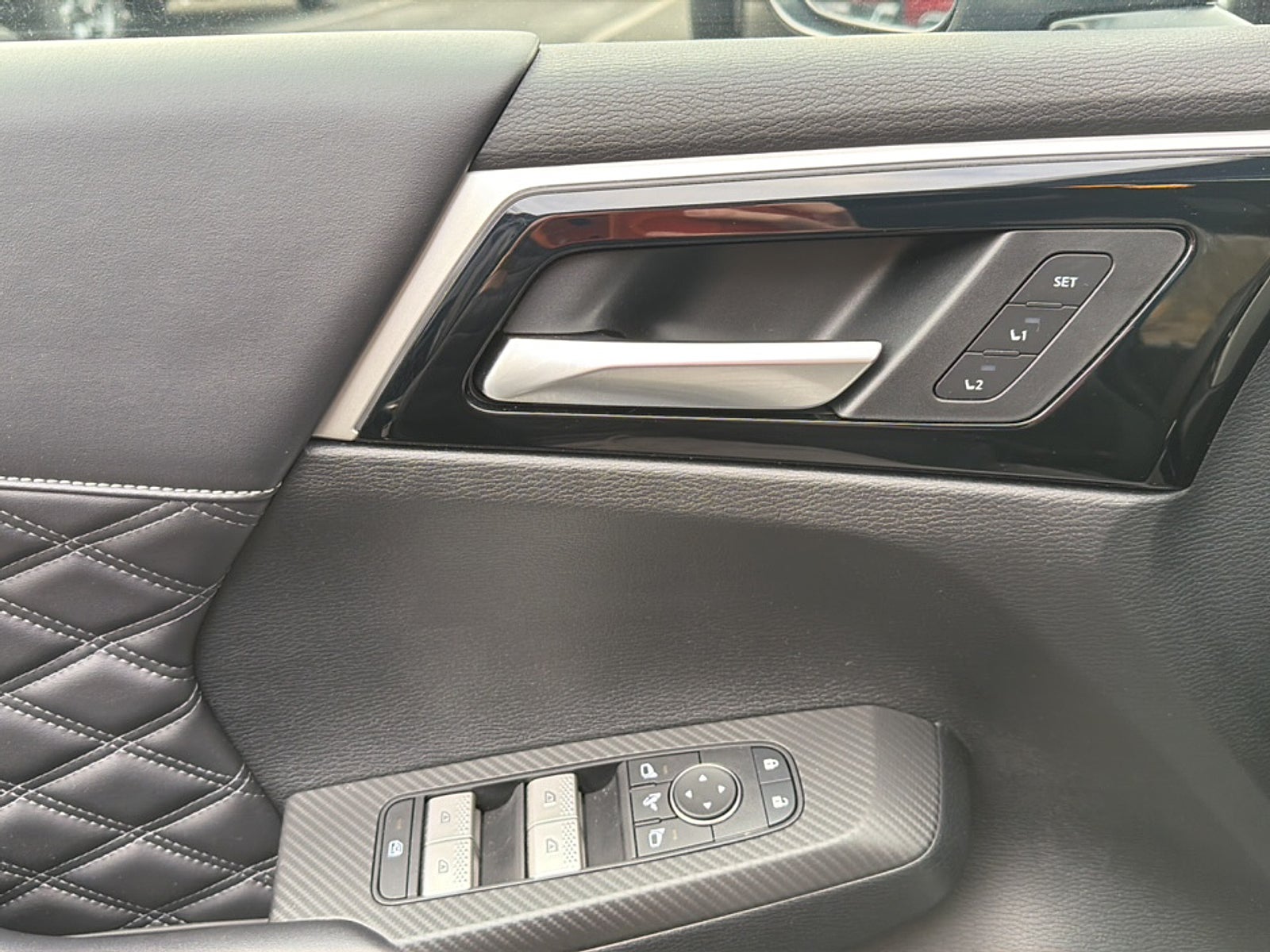 2023 Mitsubishi Outlander PHEV SEL S-AWC