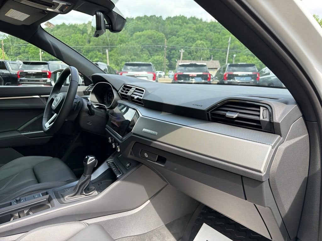 2025 Audi Q3 Premium 45 TFSI S line quattro Tiptronic