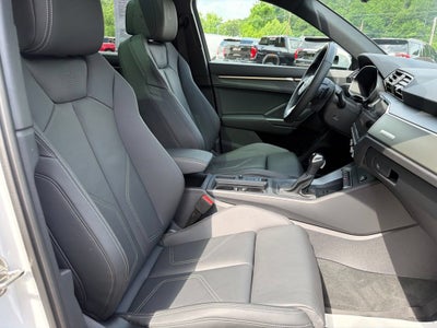 2025 Audi Q3 Premium 45 TFSI S line quattro Tiptronic