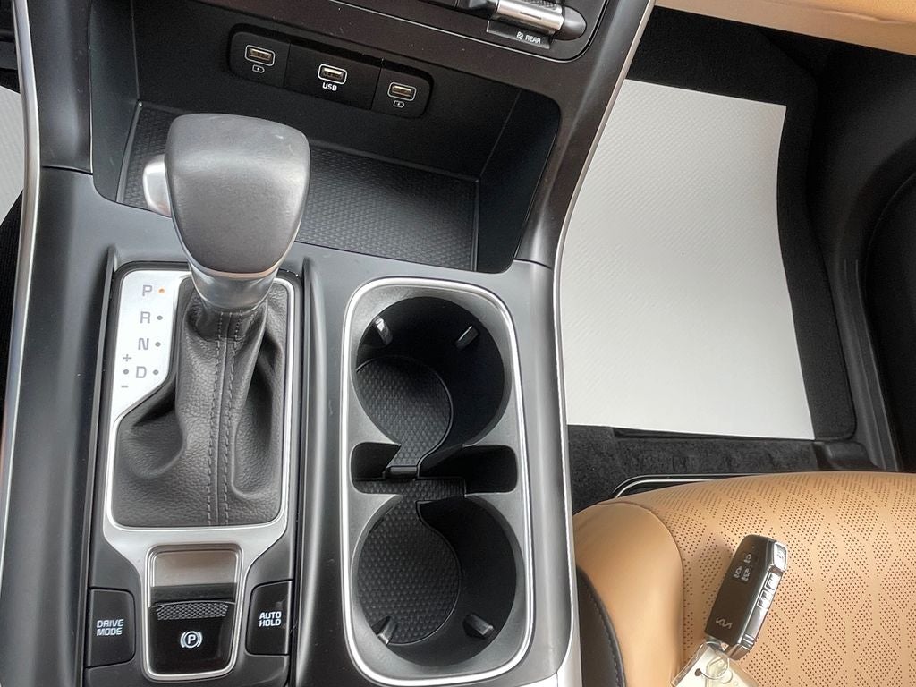 2024 Kia Carnival LX