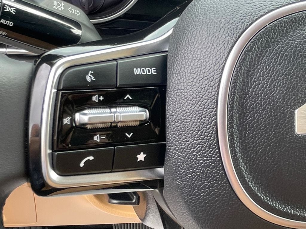2024 Kia Carnival LX