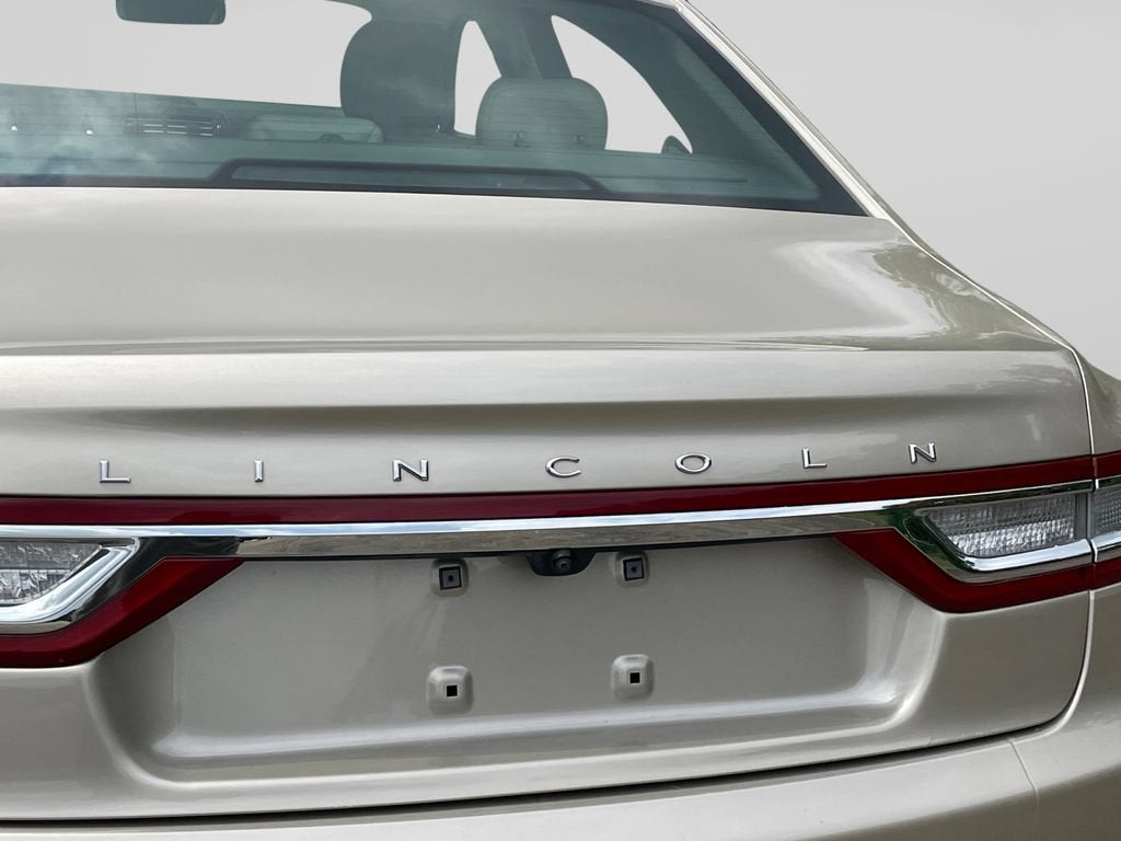 2017 Lincoln Continental Premiere