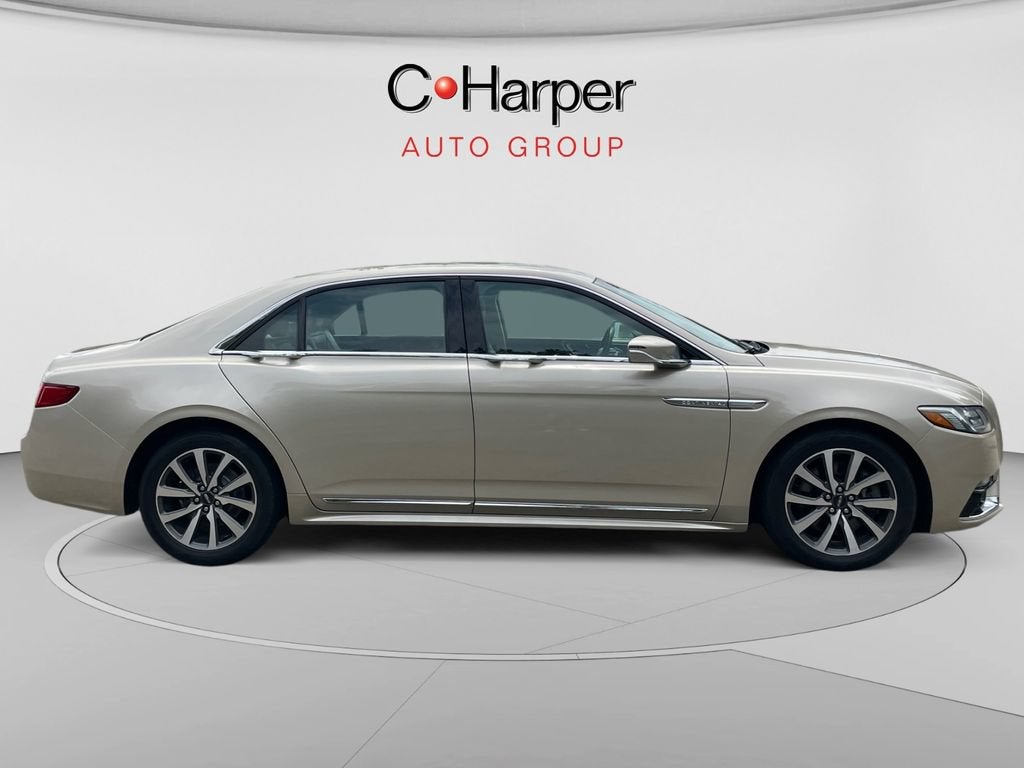 2017 Lincoln Continental Premiere