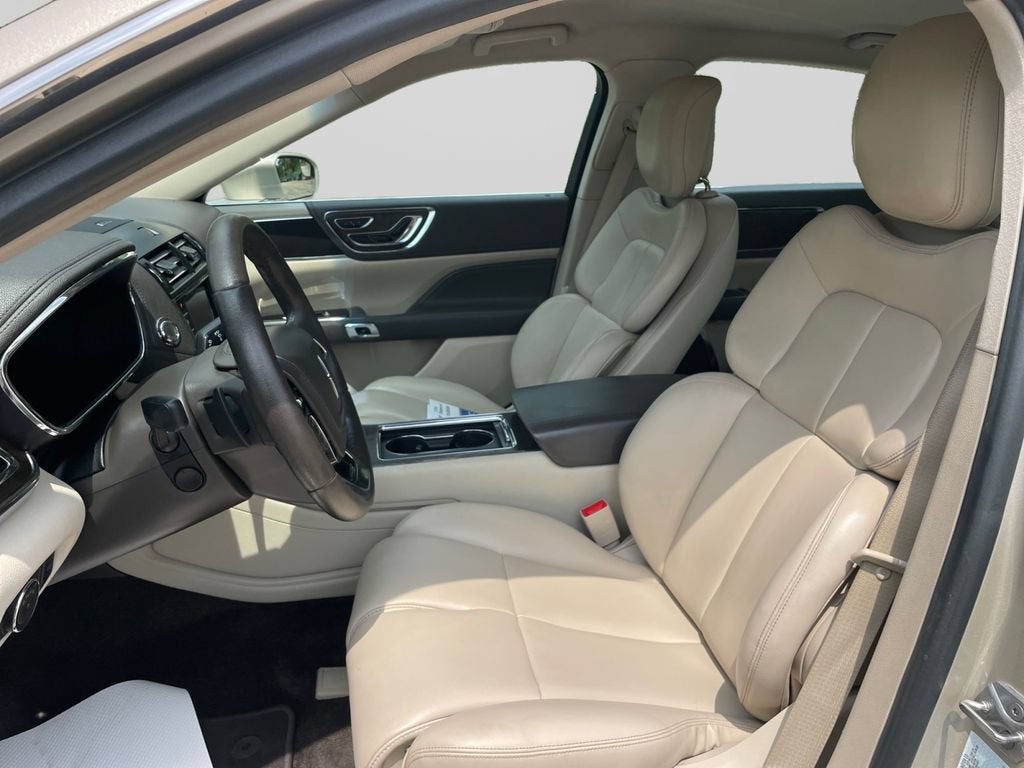 2017 Lincoln Continental Premiere