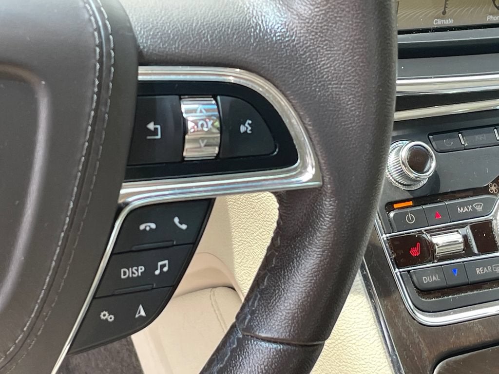 2017 Lincoln Continental Premiere