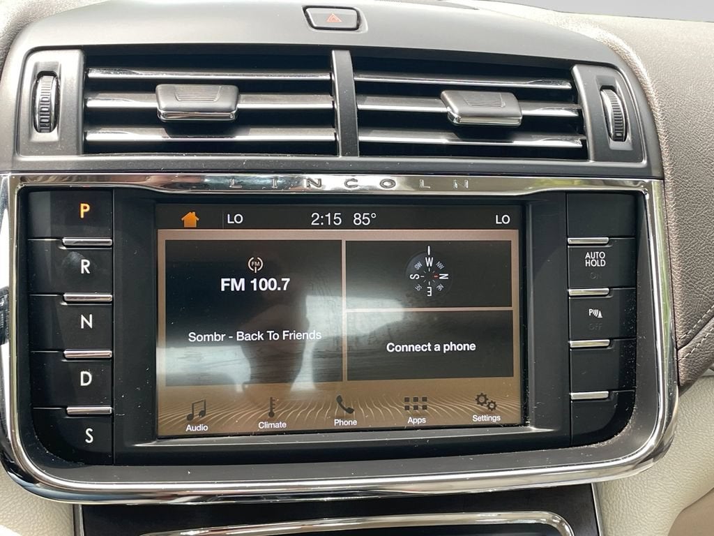2017 Lincoln Continental Premiere