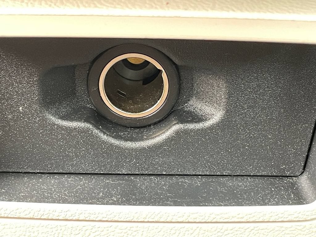 2017 Lincoln Continental Premiere