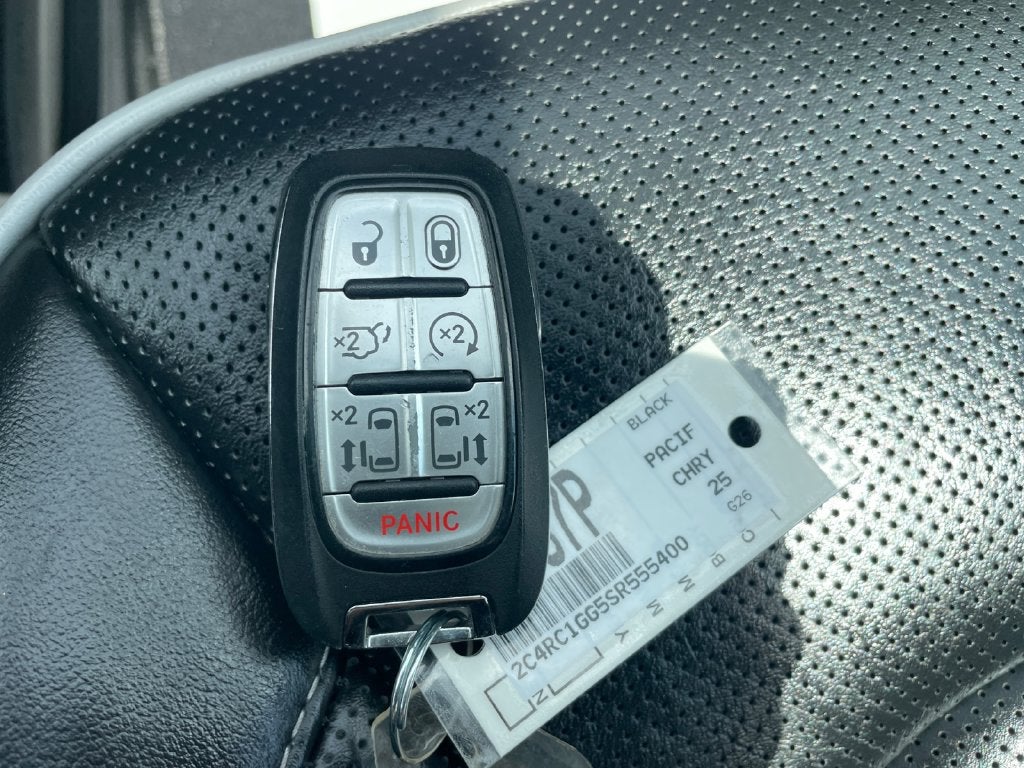 2025 Chrysler Pacifica Limited